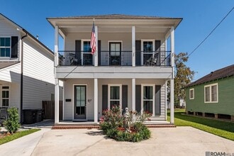 Building Photo - 817 St Rose Ave