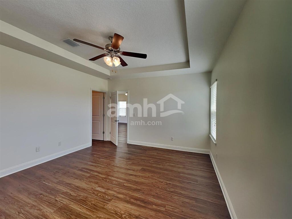 Building Photo - 898 Sunny Stroll Dr