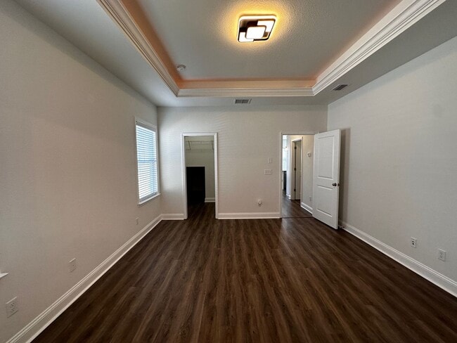 Building Photo - 2918 Fontana St