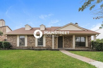 Building Photo - 4 Bedroom Pet-Friendly Home in Mesquite, TX with Main Street Renewal