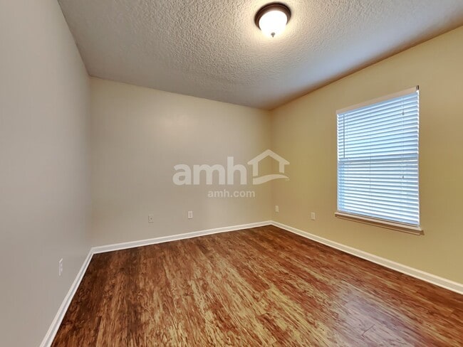 Building Photo - 13966 Summer Breeze Dr