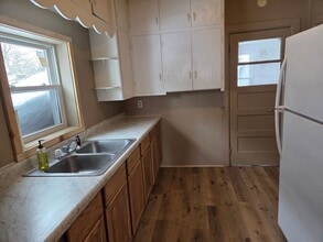 Building Photo - Freshly Updated 4 Bedroom 1 Bath Single Family Home in Marinette