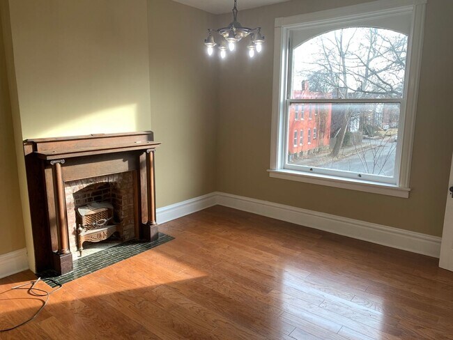 Building Photo - 3129 Shenandoah Ave