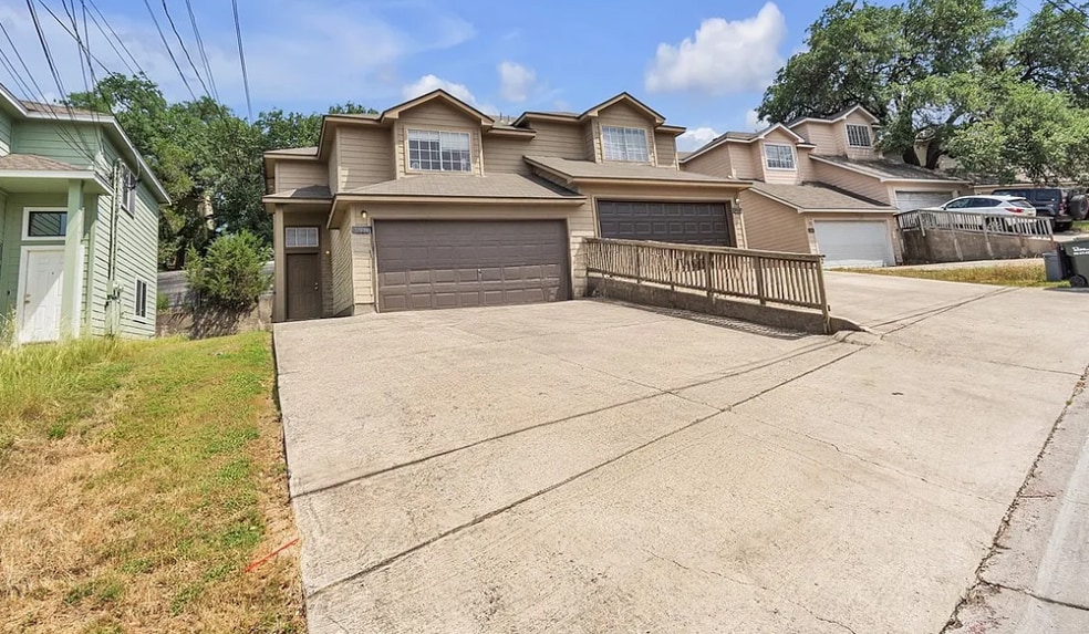 897 Sagewood Trl Left Side - 897 Sagewood Trl