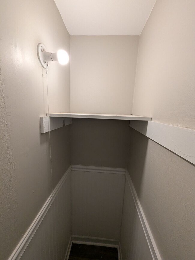 Building Photo - Grenshaw Greatness