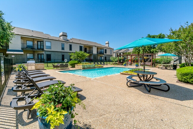 Building Photo - Summerstone Apartments
