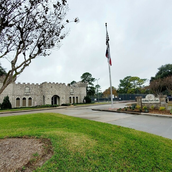 Building Photo - 9111 Winkbow Dr