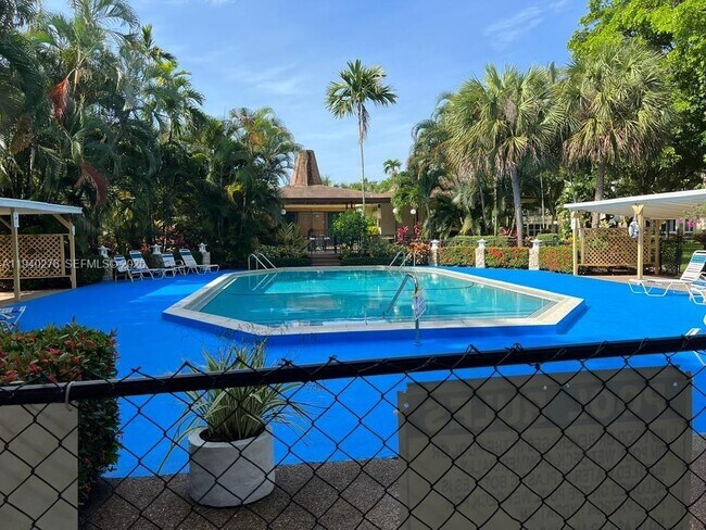 Building Photo - 5181 W Oakland Park Blvd