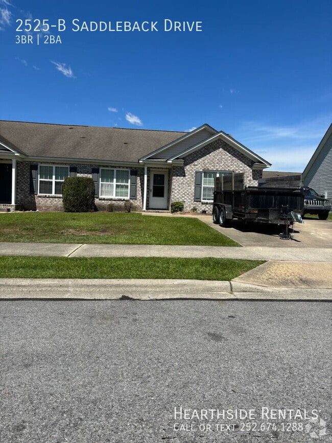 Building Photo - 2525 Saddleback Dr