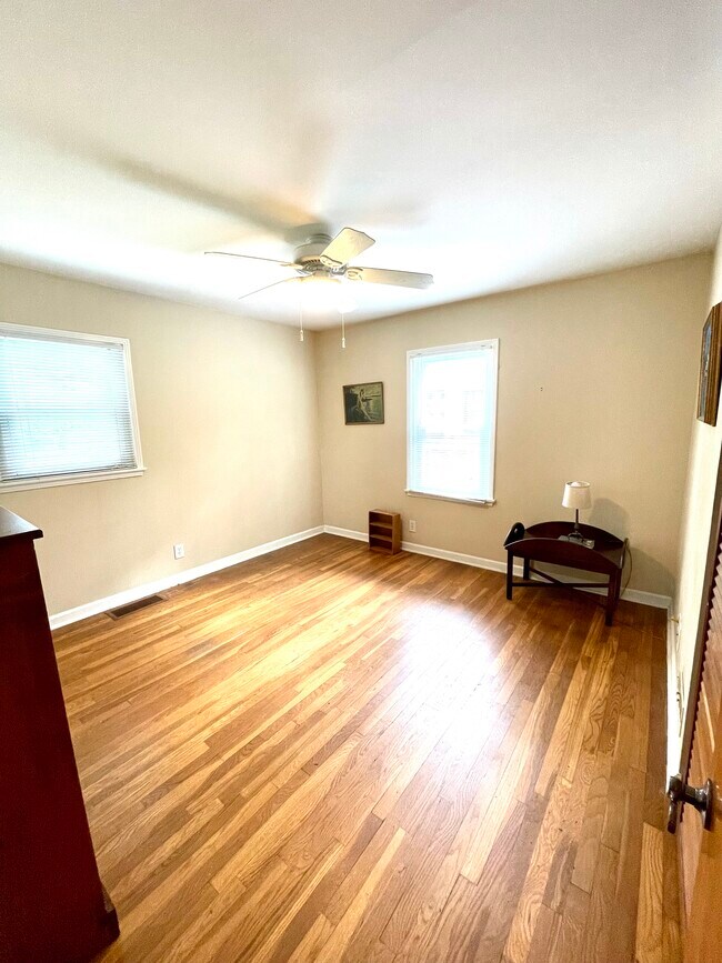 Bedroom #1 - 5084 Overbrook Pl