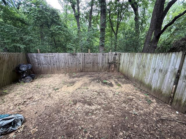 Building Photo - 216 Creek Cove Dr