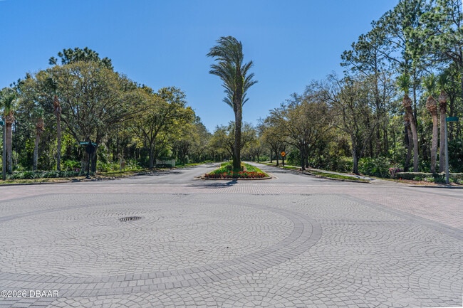 Building Photo - 225 Links Ter Blvd