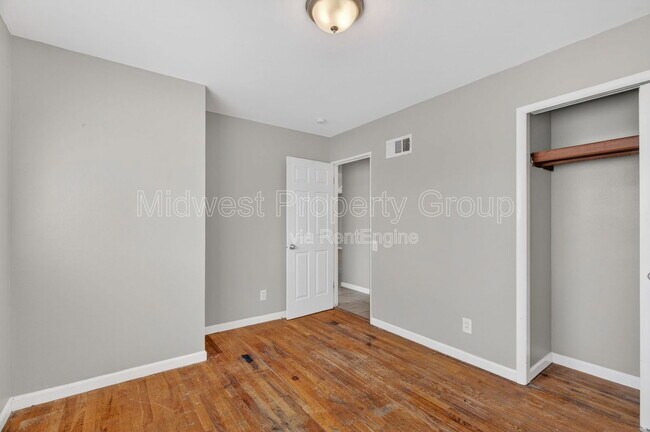 Building Photo - 2228 Duchess Dr