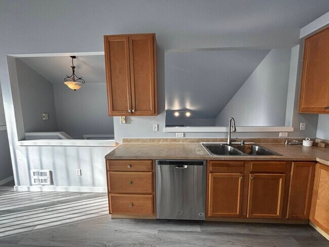 Building Photo - 2620 10th St