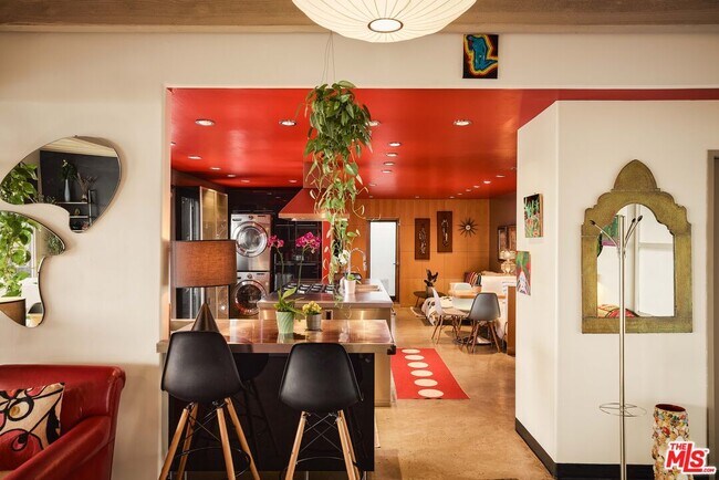 Building Photo - 8147 Mulholland Terrace