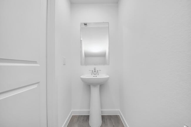 Building Photo - 27111 Blue Pool Dr