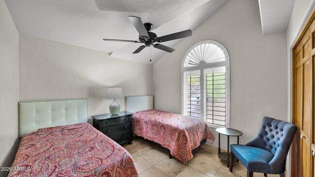 Building Photo - 10845 N Pinto Dr