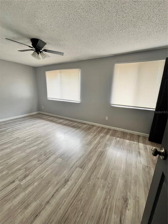 Building Photo - 4918 Silver Oaks Village