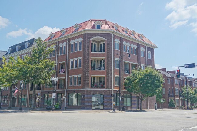 Primary Photo - NEW LISTING!!!!!