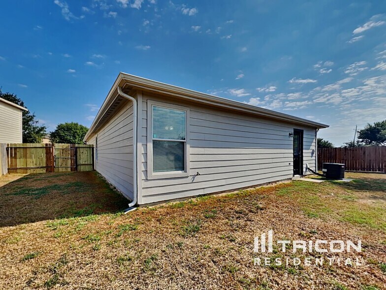 Building Photo - 6930 Waterlilly View Ln