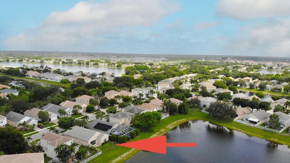 Building Photo - 137 Canterbury Pl