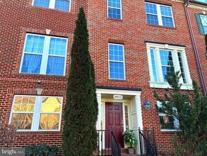 Building Photo - 8915 Amelung St