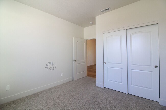 Building Photo - 4 Bedroom, 2 Bath Home in Richland