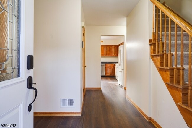 Building Photo - 11 Lenox St