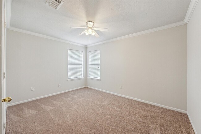 Building Photo - 6114 Fox Wind Ct