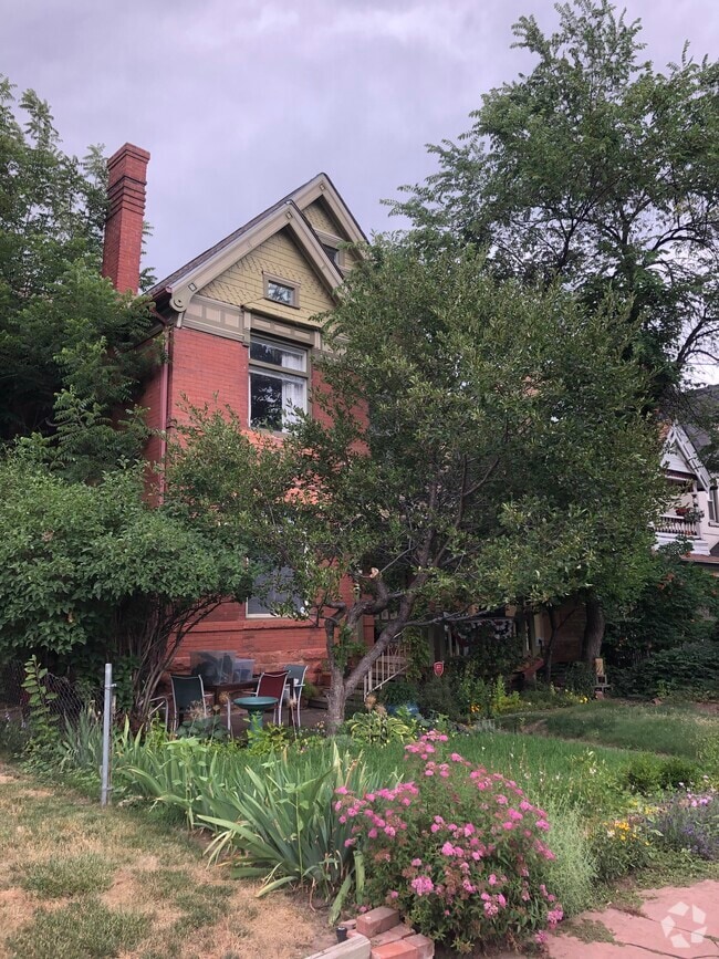 Building Photo - 2141 Franklin St