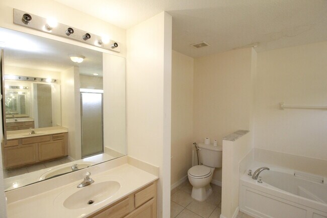 Building Photo - 885 Tavernier Cir NE