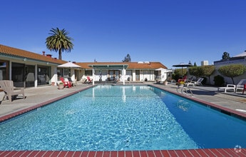 Building Photo - Community System Apartments