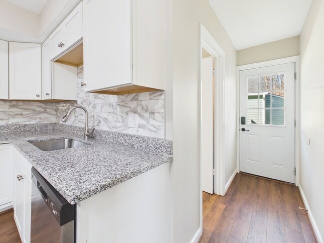 Building Photo - 12024 Lockett Ridge Ave