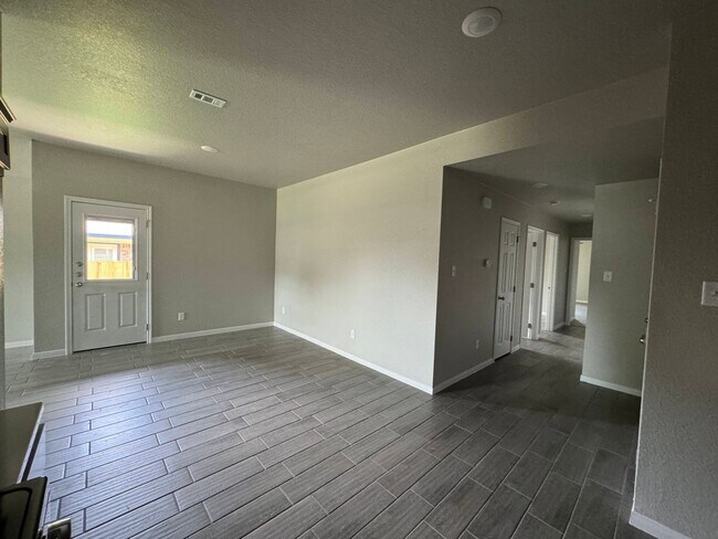 Building Photo - 1616 Indian Trail