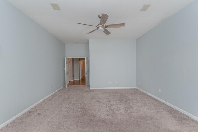 Building Photo - 3169 Glenview Dr