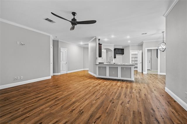 Building Photo - 1512 Greenbrier Dr