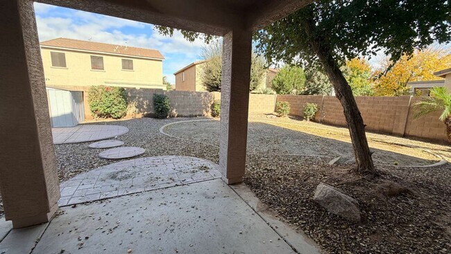 Building Photo - 43658 Caven Dr