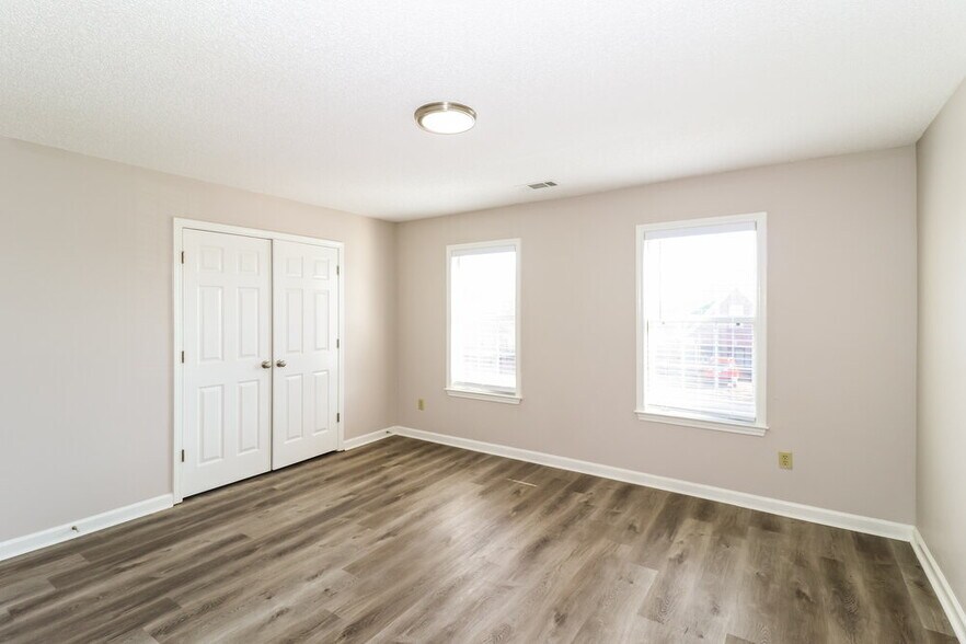 Building Photo - 8262 Red Creek Dr