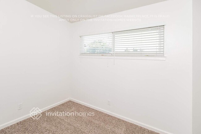 Building Photo - 6121 N Haven Dr