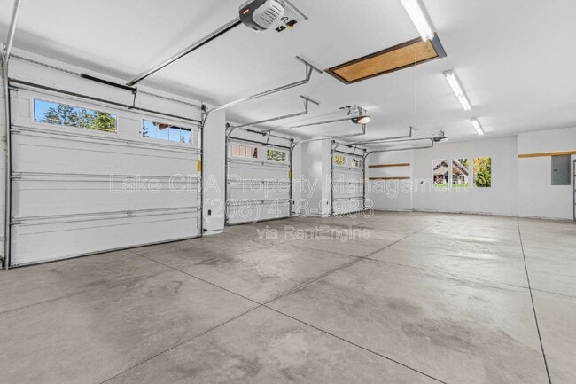 Building Photo - 3676 W Cielo View Ct