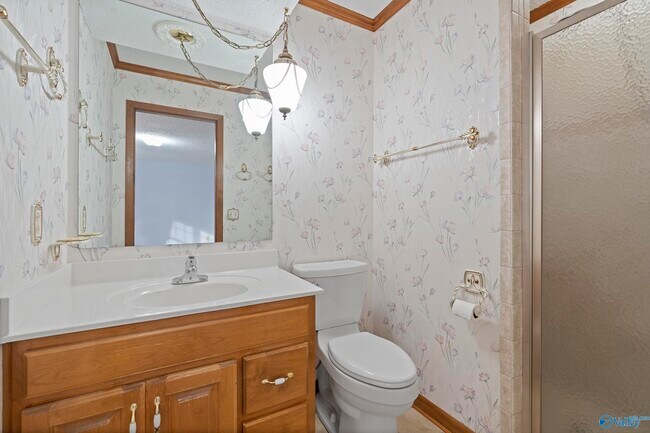 Building Photo - 12017 Camelot Dr SE