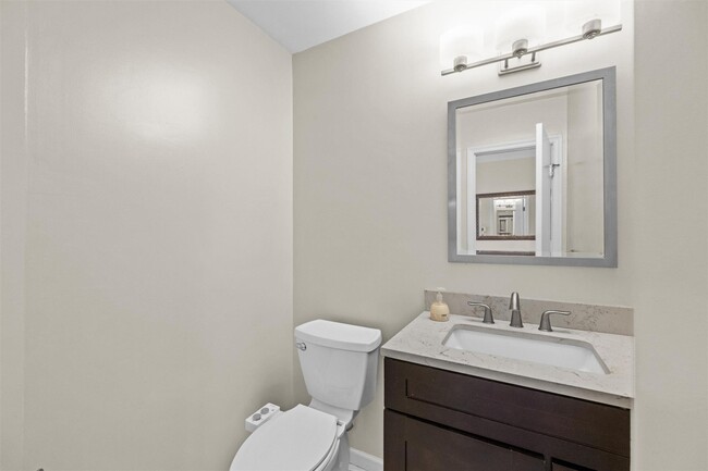 Building Photo - 4 Woodbine Dr