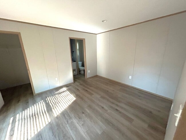 Building Photo - 55 Mindi Ct