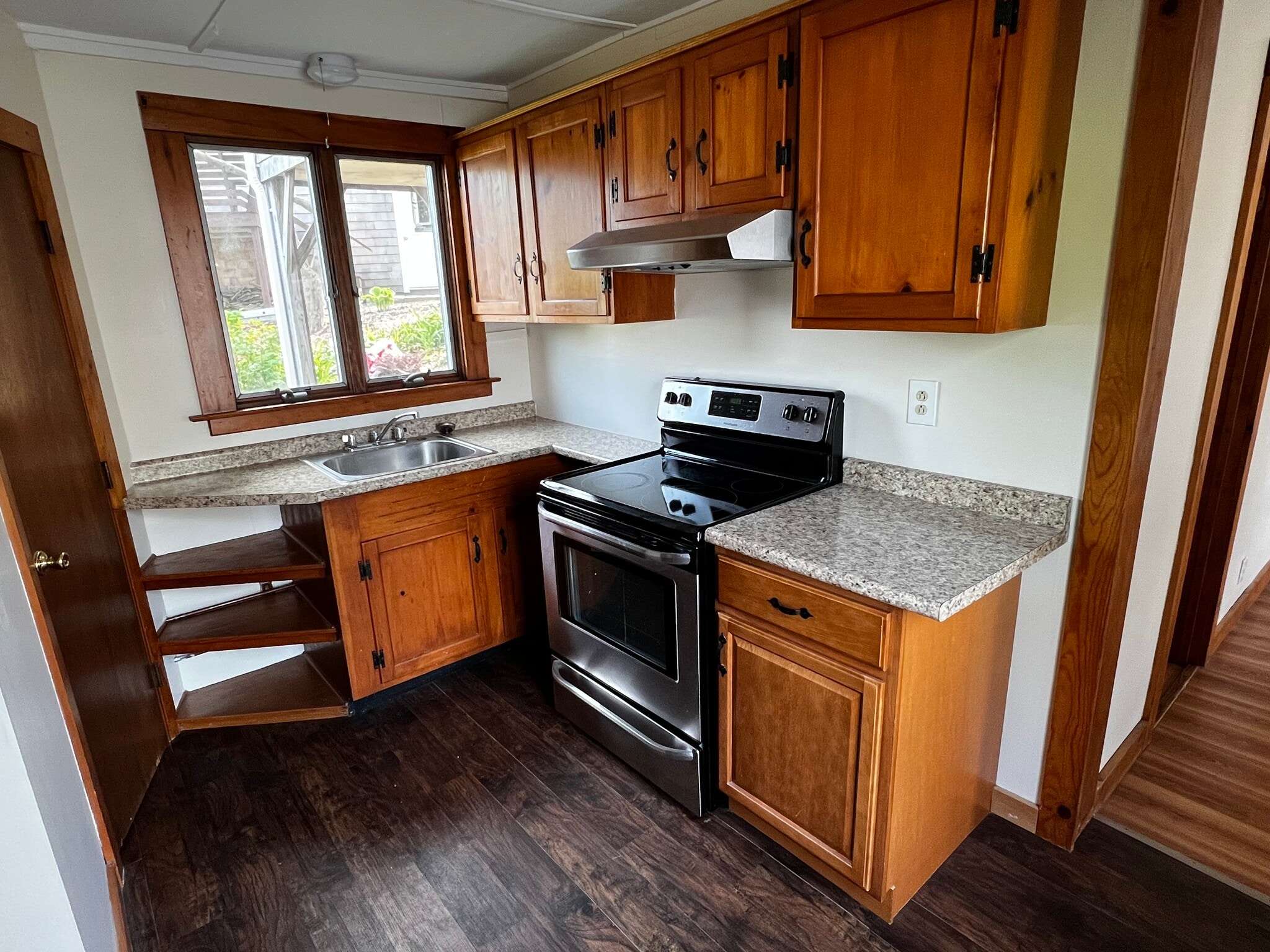 kitchen - 30 Parker St