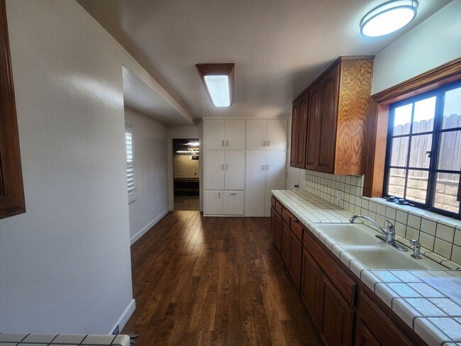Building Photo - Beautiful 3B/1.5Bath Home in Gardena: $3,8...