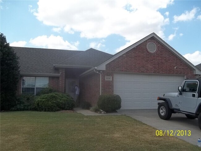 Building Photo - 6218 Bentwood Dr