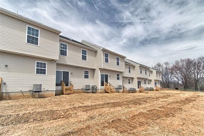Building Photo - 1241 Ledge Dr