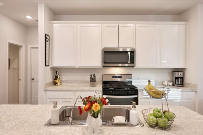 Building Photo - 16858 Pandora Wy