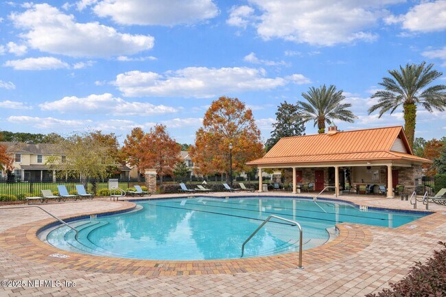 Building Photo - 845 Black Cherry Dr S