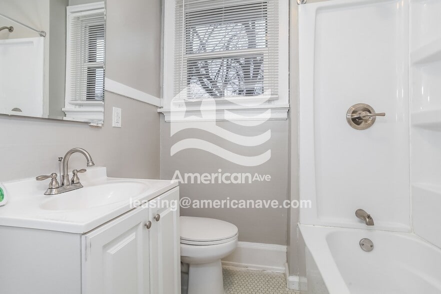 Building Photo - 279 Dorchester Ave